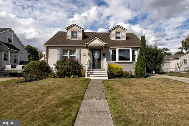 $344,900 | 209 Lake Drive, Bellmawr, NJ 08031