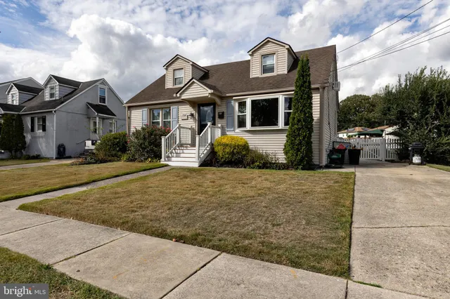 $344,900 | 209 Lake Drive, Bellmawr, NJ 08031