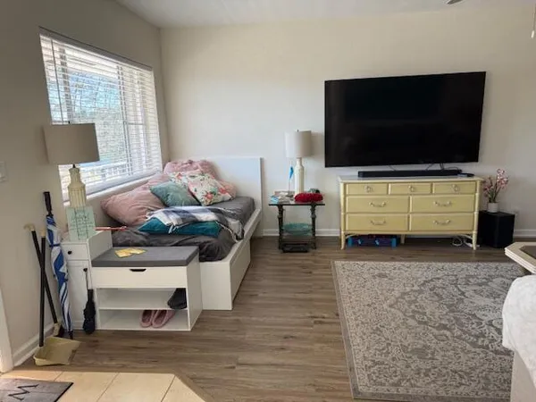 $1,200 | 2840 Lake Osborne Drive, Unit 202, Lake Worth Beach, FL 33461