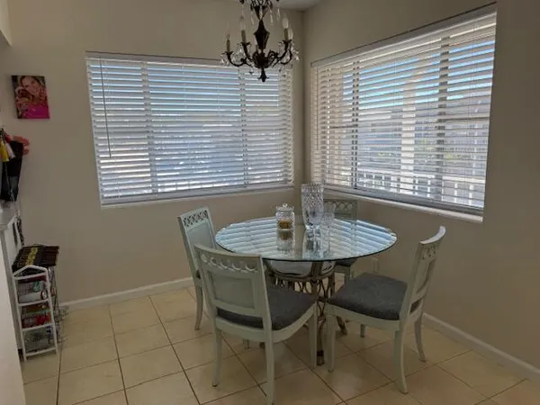 $1,200 | 2840 Lake Osborne Drive, Unit 202, Lake Worth Beach, FL 33461