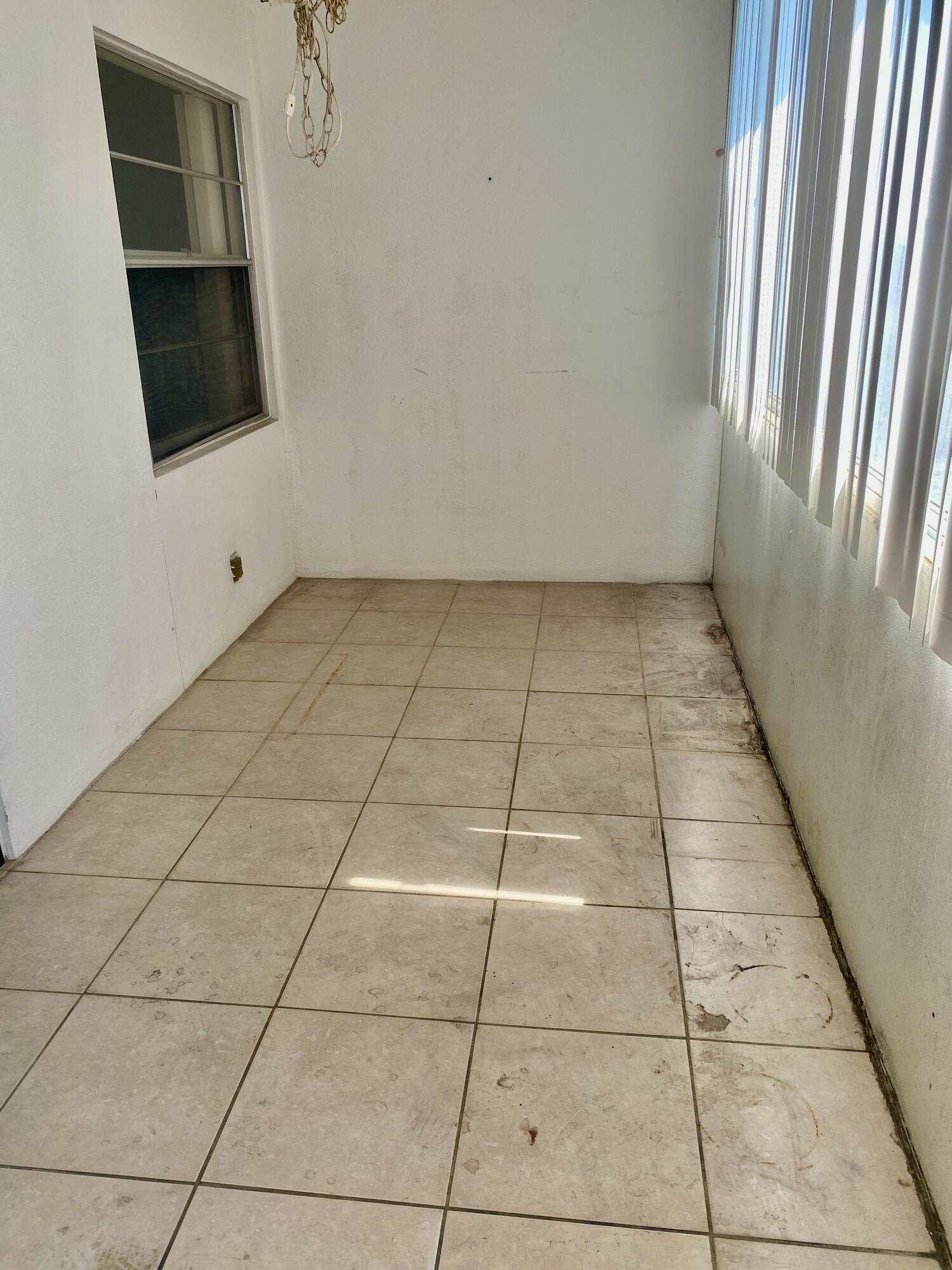 4052 Hythe A Boca Raton, FL 33434 - Photo 34 of 40 porch