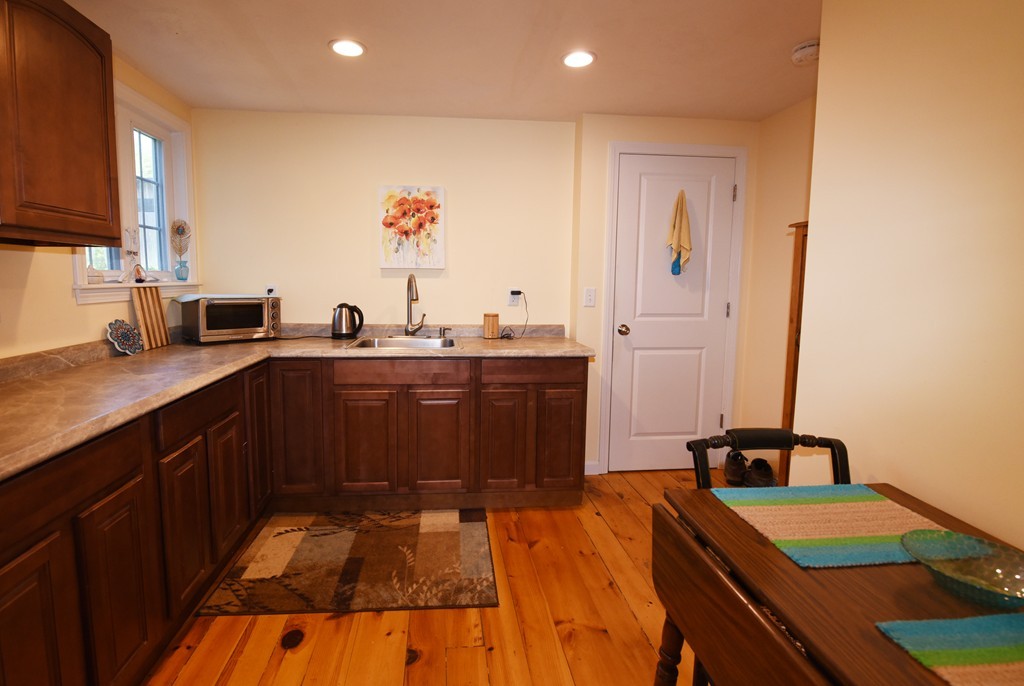 46 East Howland Road Freetown, MA 02717 - Photo 14 of 30