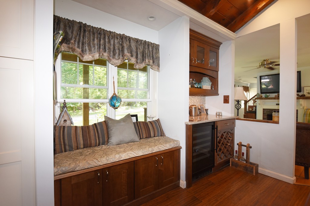 46 East Howland Road Freetown, MA 02717 - Photo 4 of 30