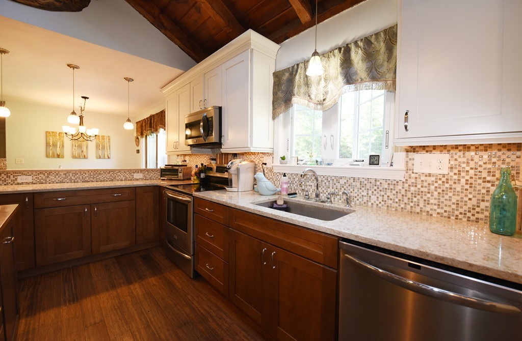 46 East Howland Road Freetown, MA 02717 - Photo 5 of 30