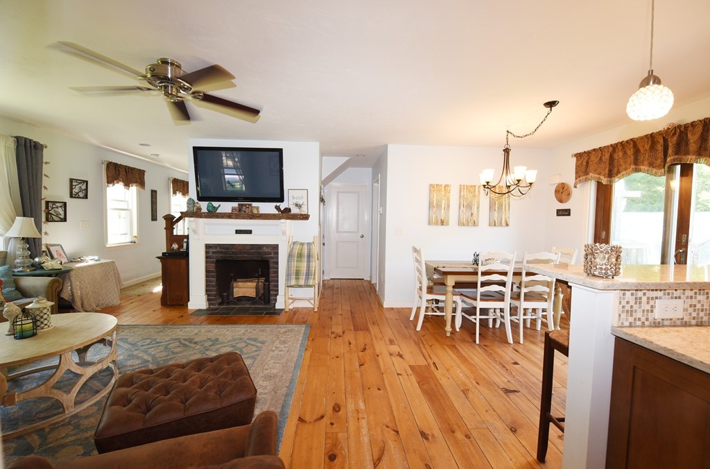46 East Howland Road Freetown, MA 02717 - Photo 6 of 30