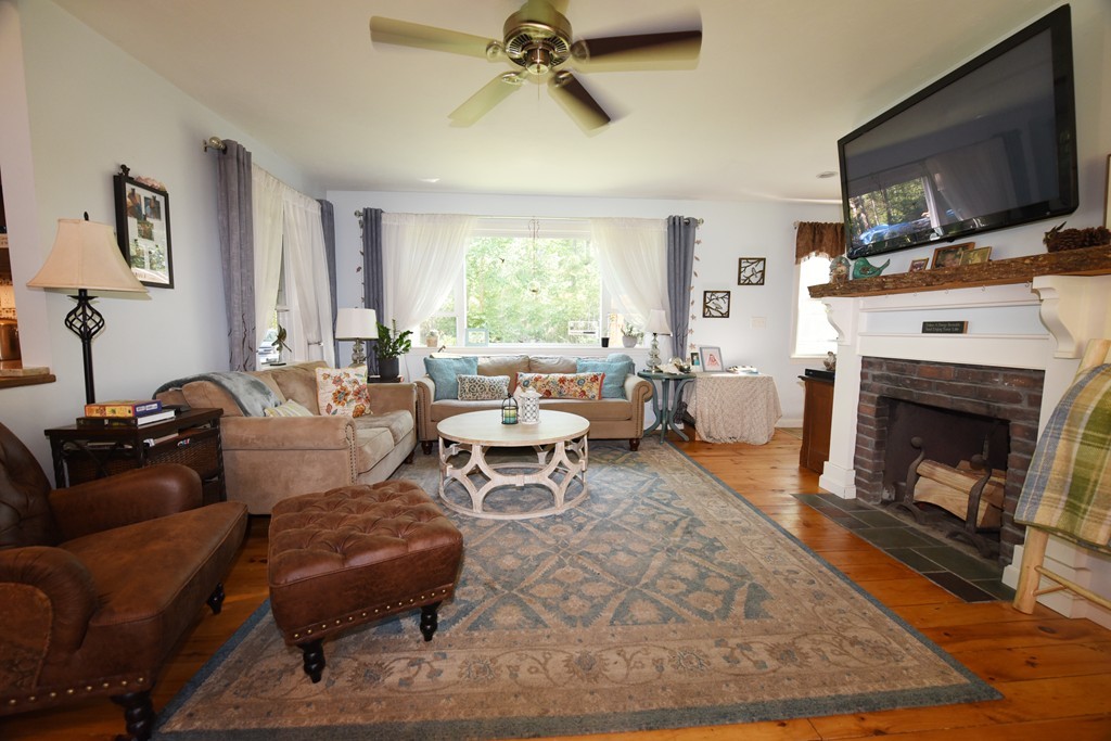 46 East Howland Road Freetown, MA 02717 - Photo 7 of 30