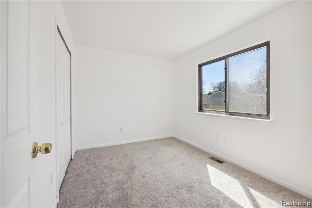 15774 Springhill Street Romulus, MI 48174 - Photo 23 of 40