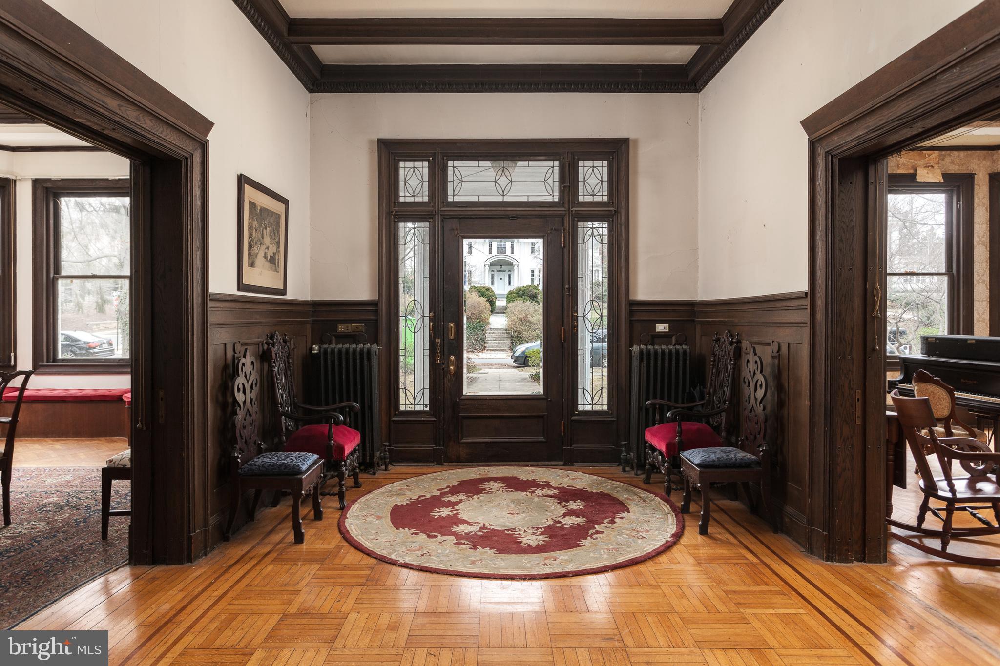 116 Ridgewood Road Baltimore, MD 21210 - Photo 3 of 34 Main foyer