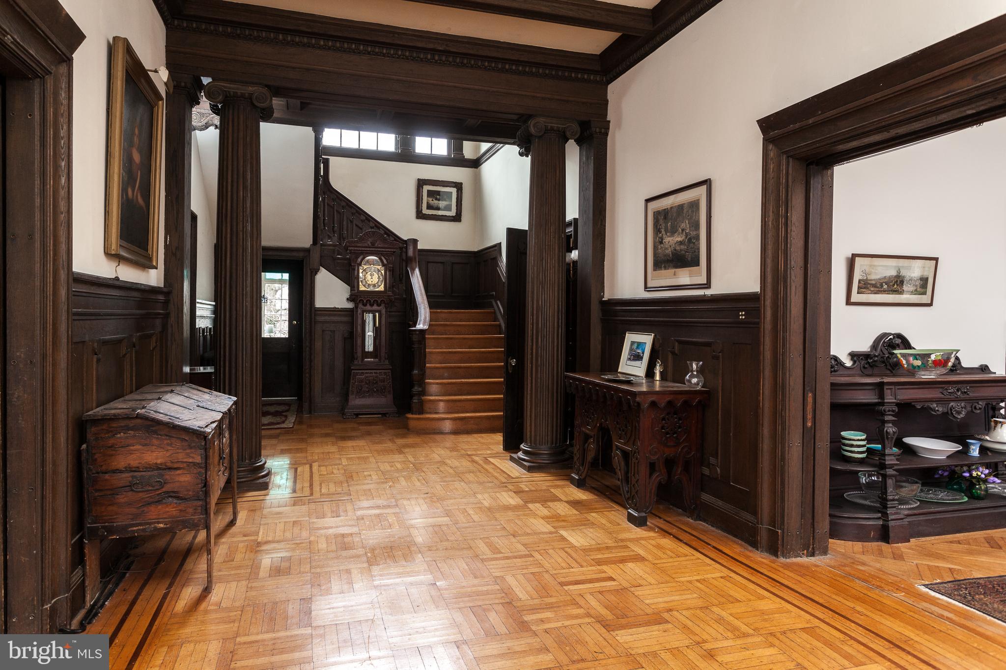 116 Ridgewood Road Baltimore, MD 21210 - Photo 7 of 34 Main Foyer