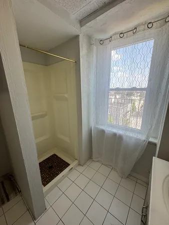 $2,100 | 156 Webster Street, Unit 3, Boston, MA 02128