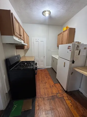 $2,100 | 156 Webster Street, Unit 3, Boston, MA 02128