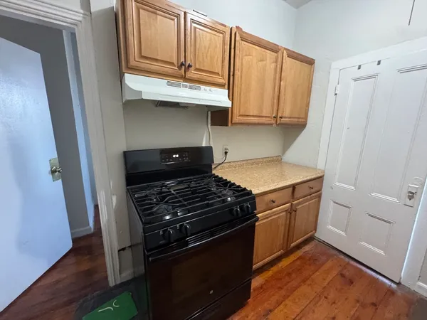 $2,100 | 156 Webster Street, Unit 3, Boston, MA 02128