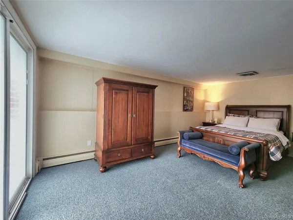 $1,250,000 | 7 Market Drive, Syosset, NY 11791