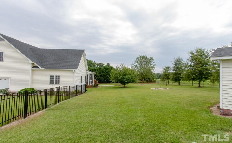 9204 Little Ridge Place Zebulon, NC 27597 - Photo 17 of 19 Gallery Image 17