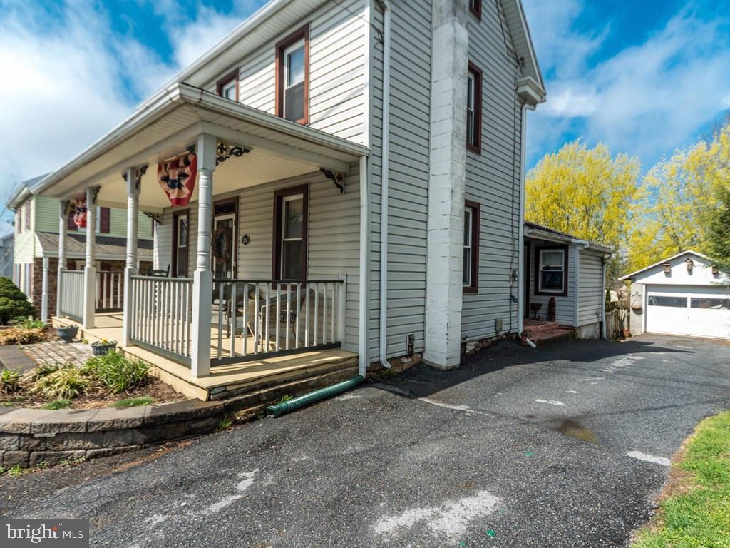 2163 Cloverleaf Road Mount Joy, PA 17552 - Photo 3 of 29