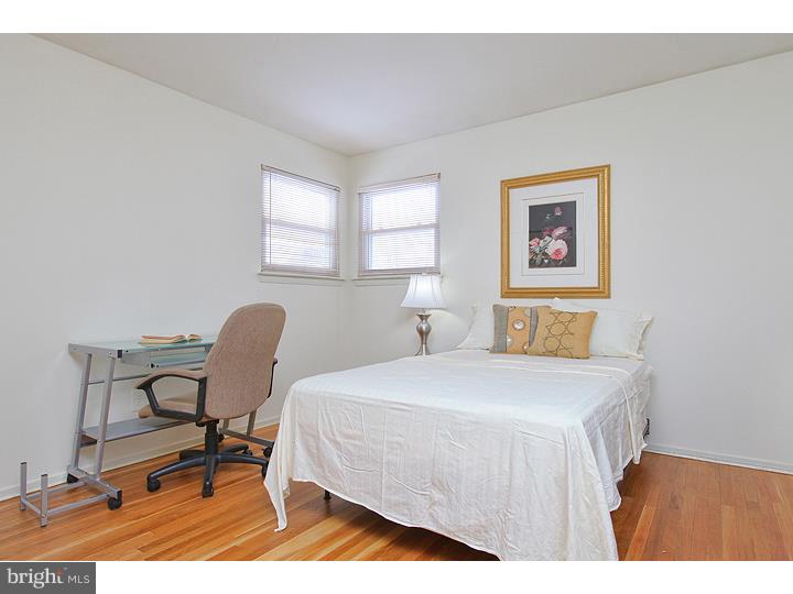 209 Sandringham Road Cherry Hill, NJ 08003 - Photo 11 of 12