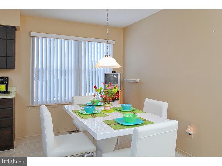209 Sandringham Road Cherry Hill, NJ 08003 - Photo 5 of 12
