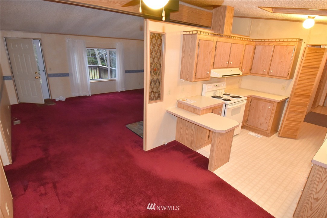 7958 Crockett Road Blaine, WA 98230 - Photo 5 of 24 Gallery Image 5