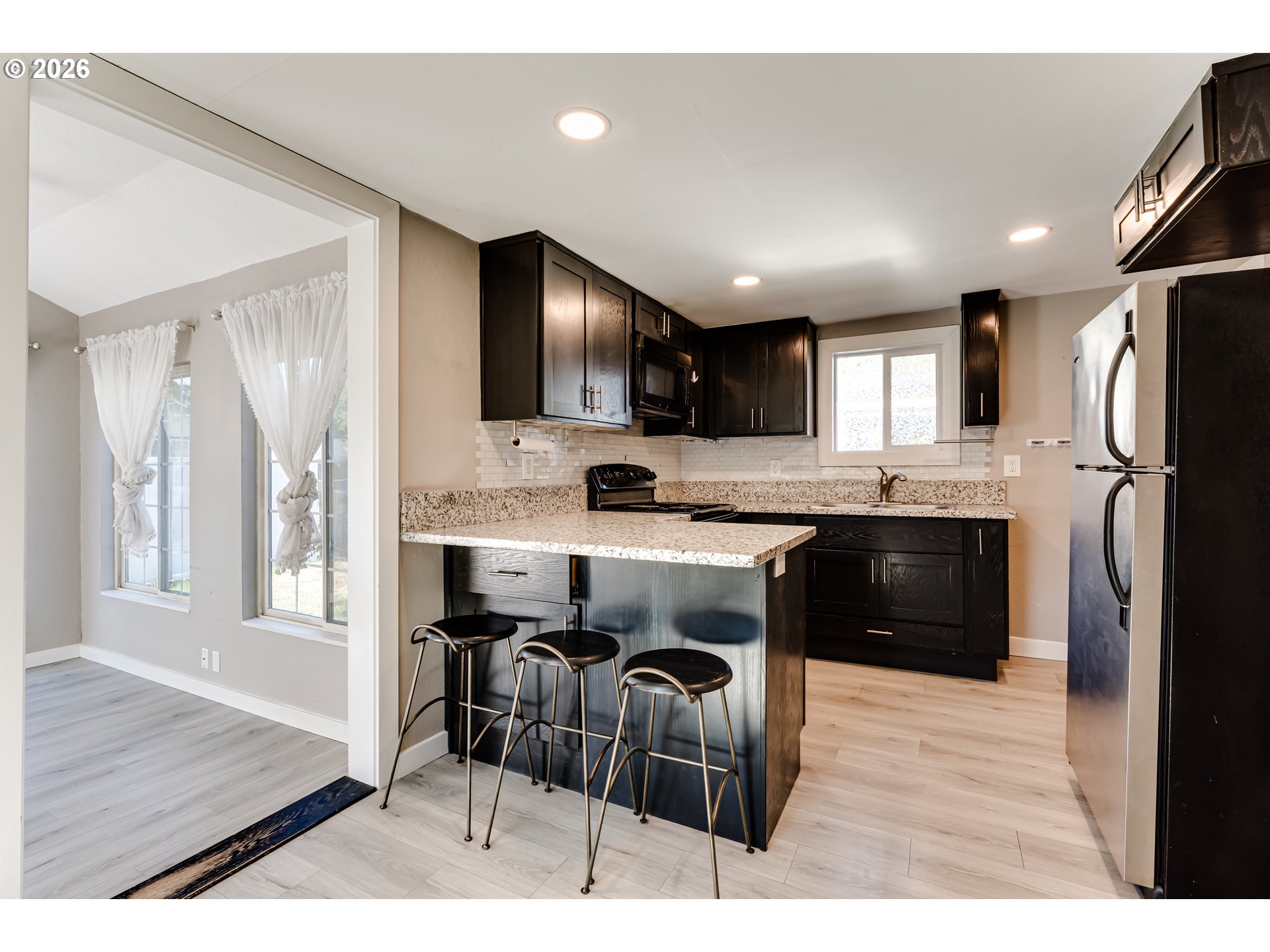 310 19th Street Springfield, OR 97477 - Photo 9 of 27 Gallery Image 9