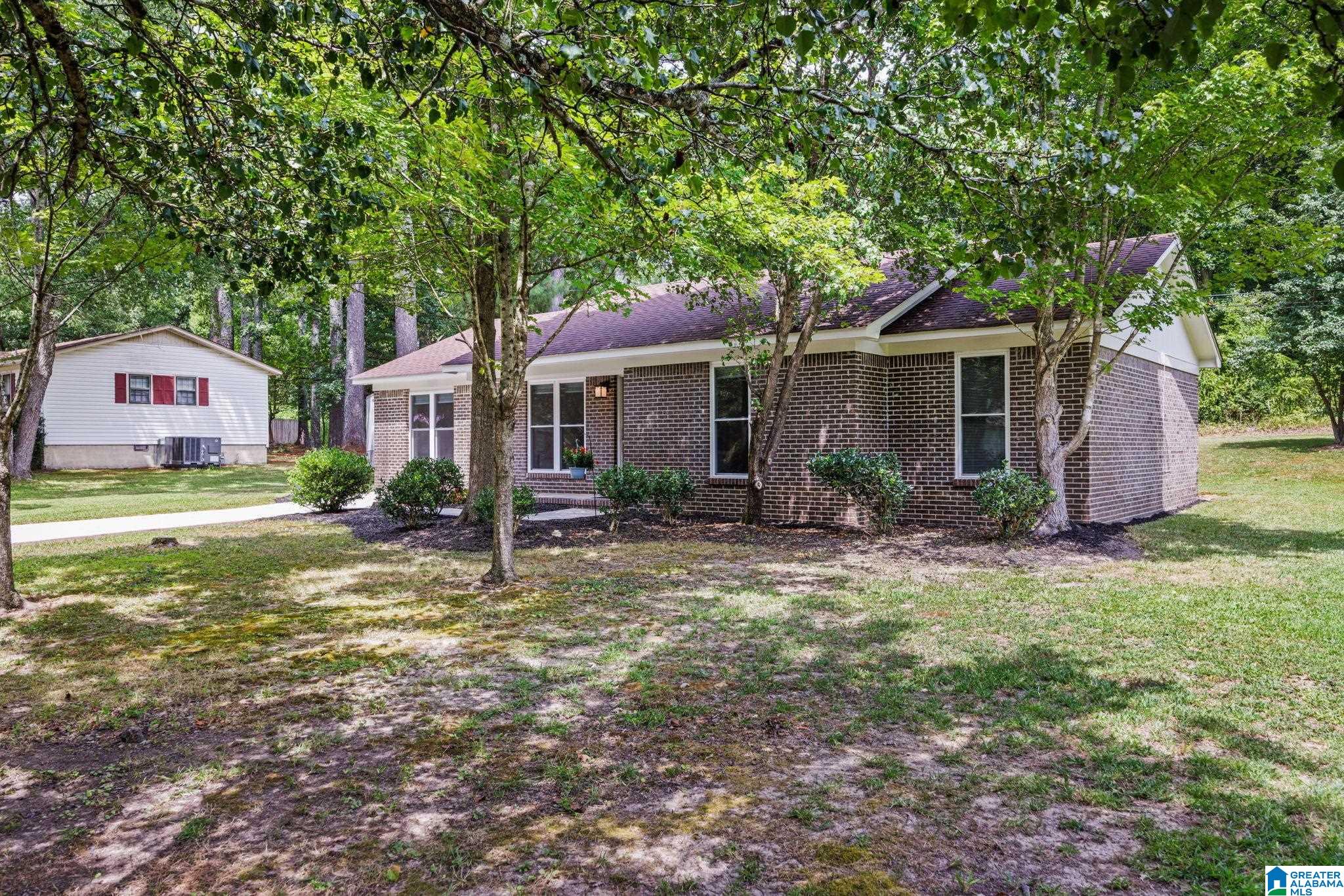 2036 Larry Avenue Southwest Cullman, AL 35055 - Photo 3 of 24