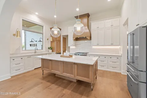 $900,000 | 201 Greyford Drive, Lafayette, LA 70503