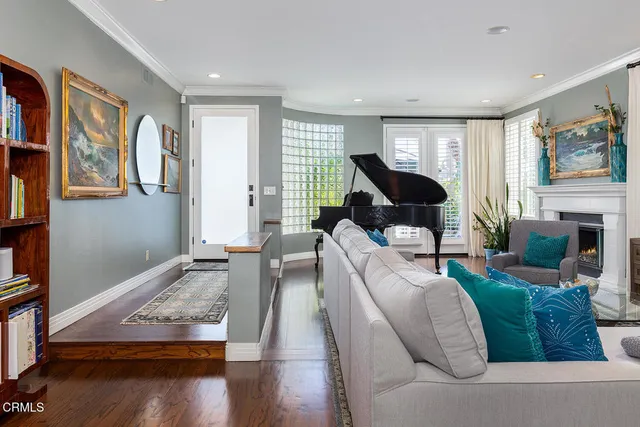 $2,299,000 | 411 22nd Street, Huntington Beach, CA 92648