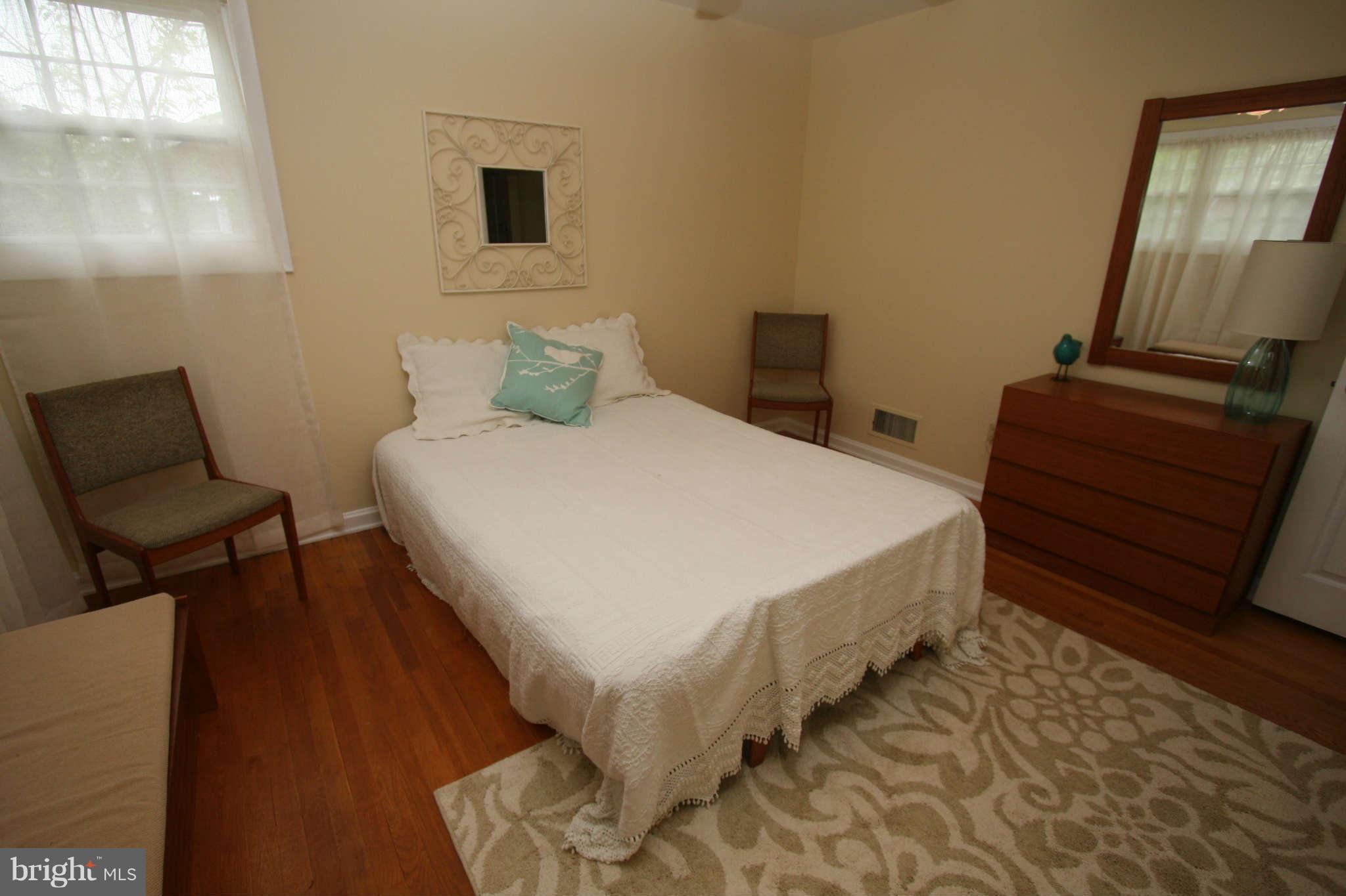 404 Hannes Street Silver Spring, MD 20901 - Photo 7 of 22 Bedroom (Master)