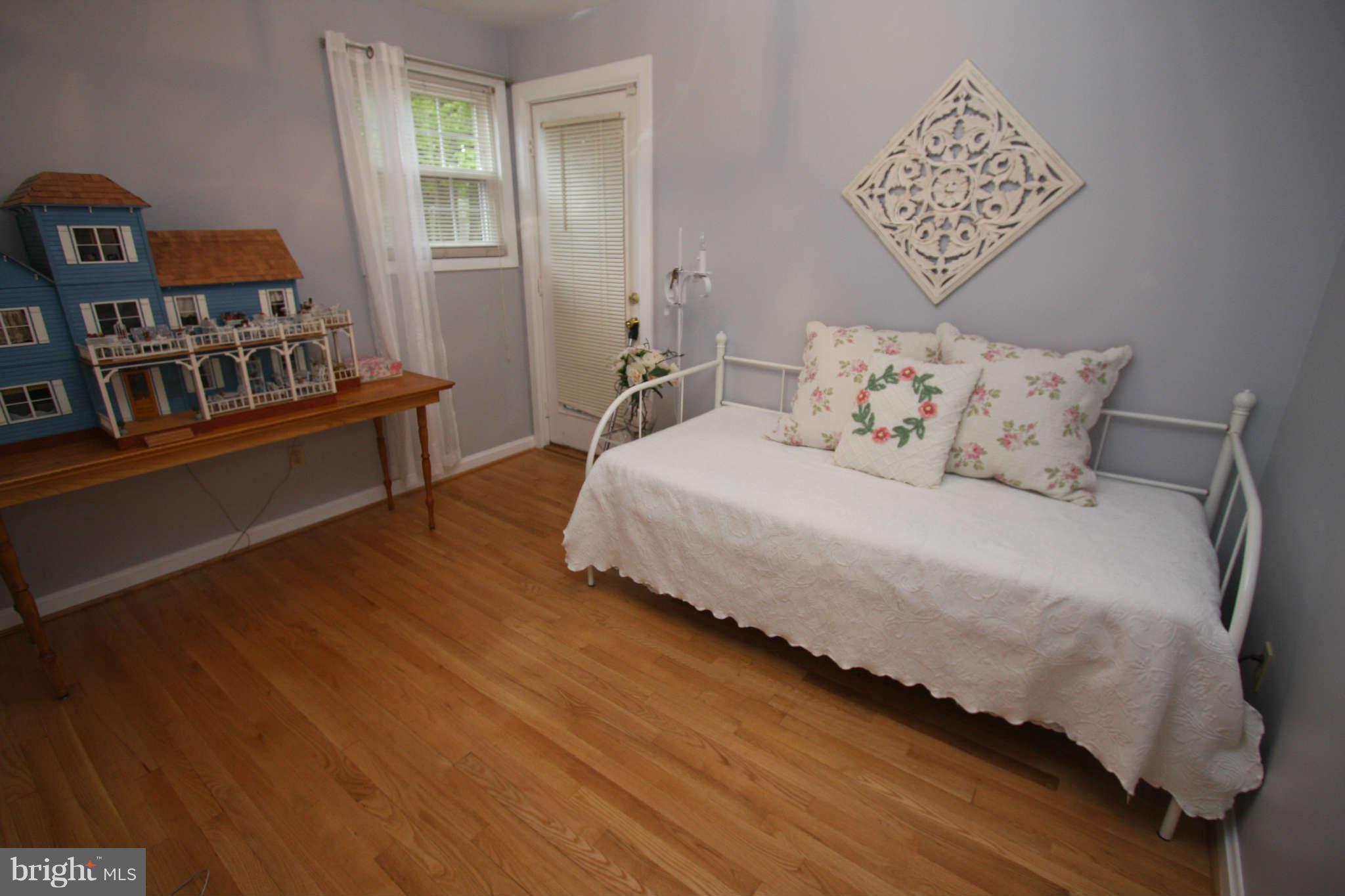 404 Hannes Street Silver Spring, MD 20901 - Photo 10 of 22 Bedroom