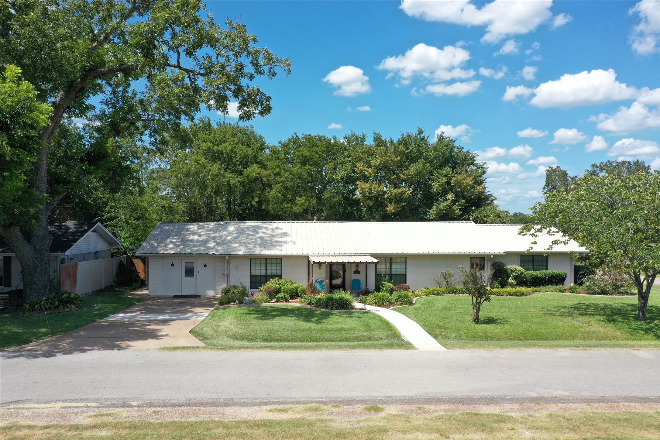403 North Hall Street Fairfield, TX 75840 - Photo 1 of 45 a view of house with yard and entertaining space