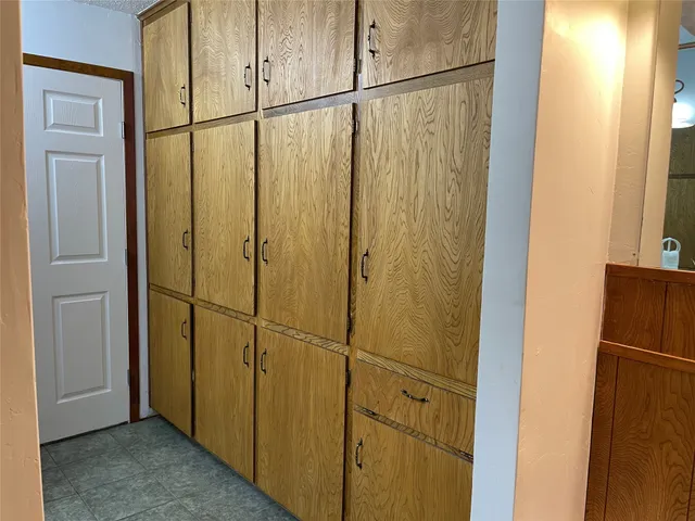 $370,000 | 403 North Hall Street, Fairfield, TX 75840