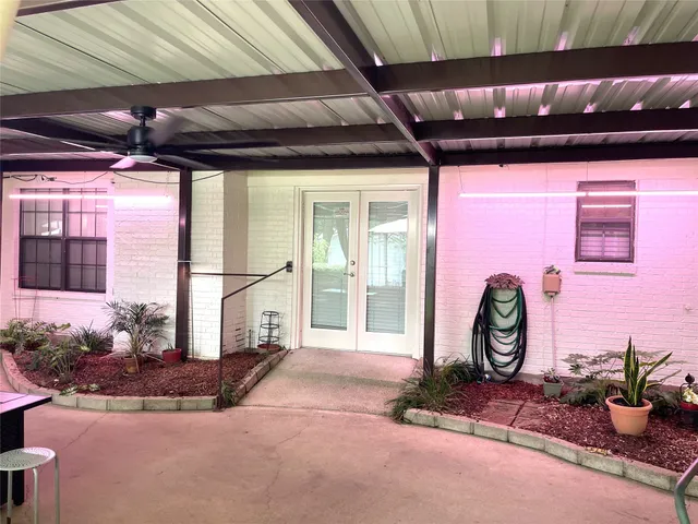 $370,000 | 403 North Hall Street, Fairfield, TX 75840