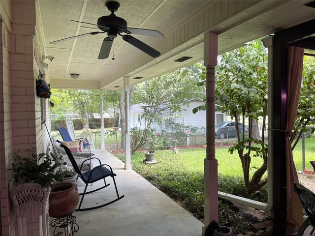 $370,000 | 403 North Hall Street, Fairfield, TX 75840