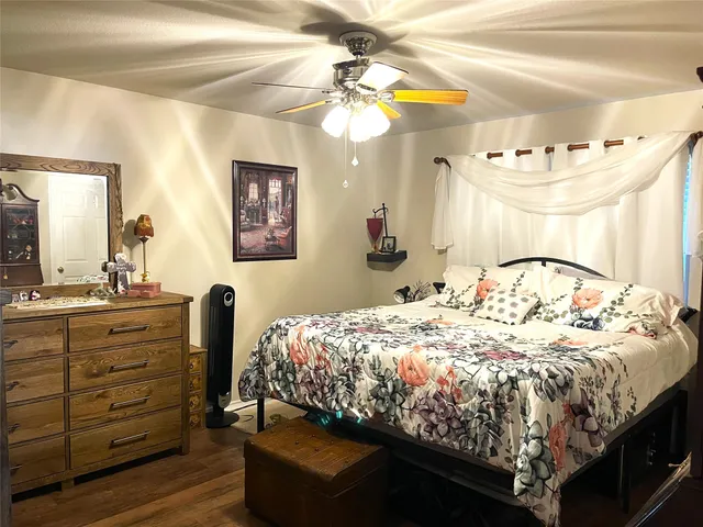 $370,000 | 403 North Hall Street, Fairfield, TX 75840