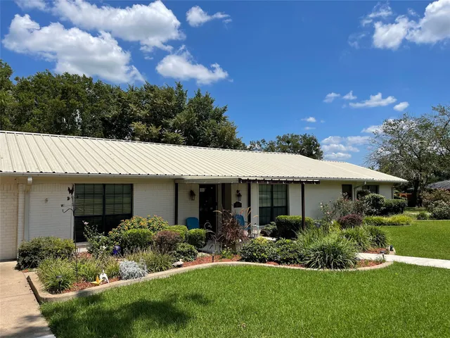 $370,000 | 403 North Hall Street, Fairfield, TX 75840