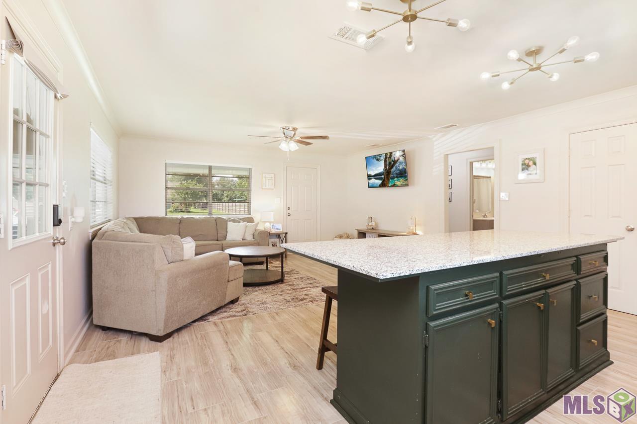 40490 Barden Road Gonzales, LA 70737 - Photo 6 of 18 Gallery Image 6
