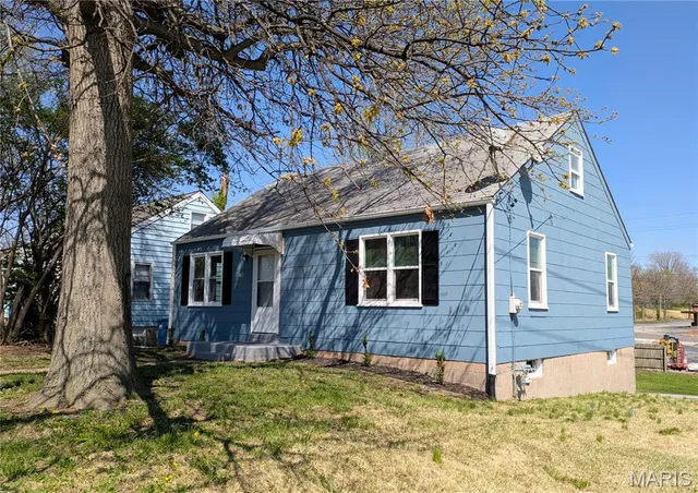 $115,000 | 330 North Floridale Avenue, St. Louis, MO 63135