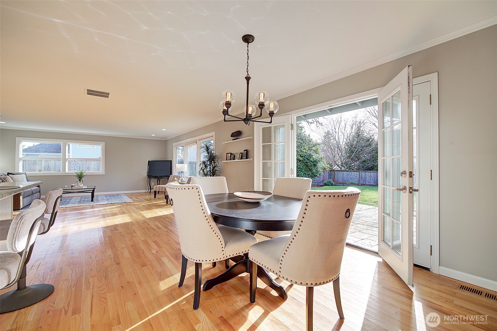 15023 Simonds Road Northeast Kenmore, WA 98028 - Photo 12 of 26