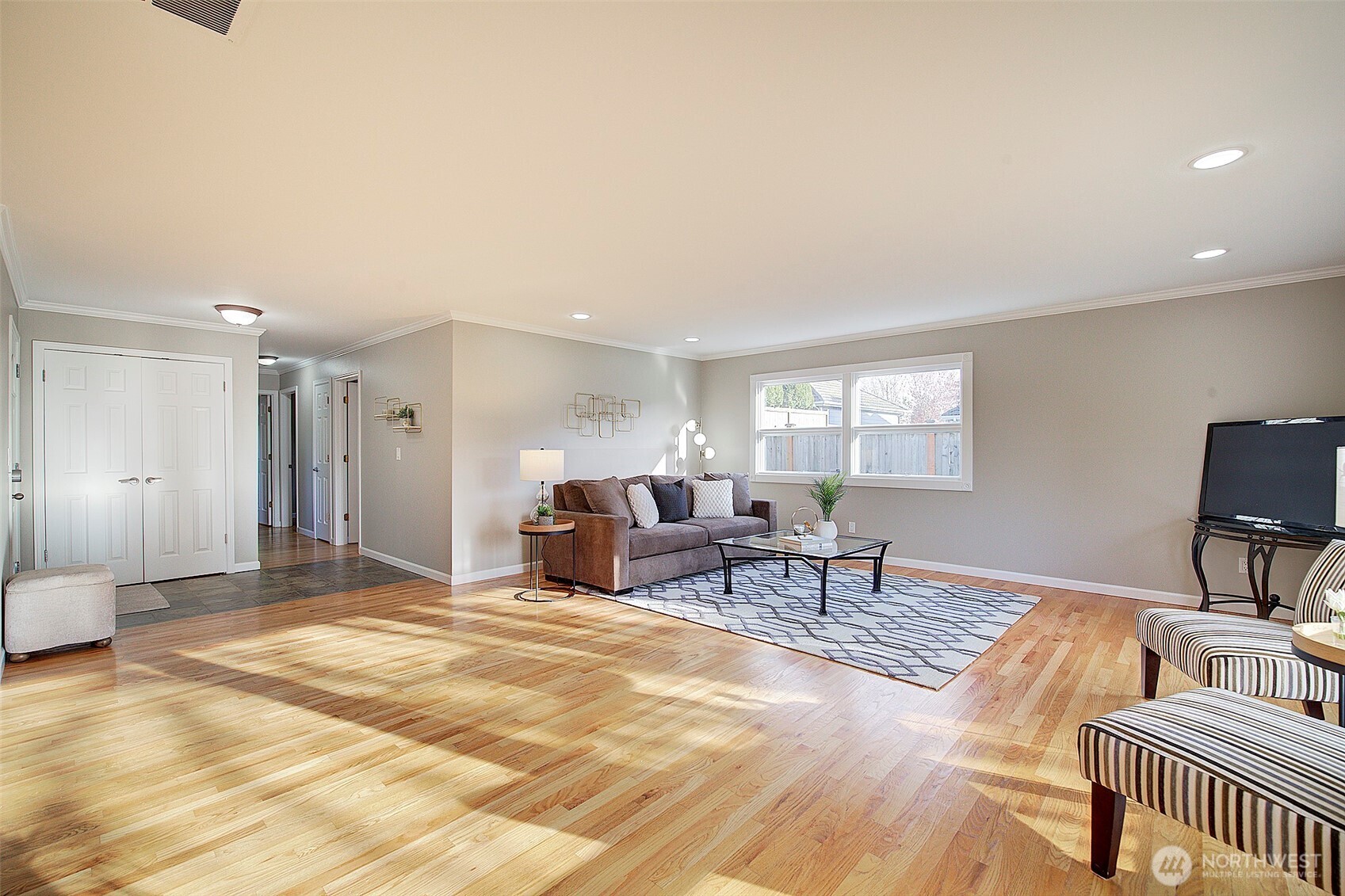 15023 Simonds Road Northeast Kenmore, WA 98028 - Photo 14 of 26