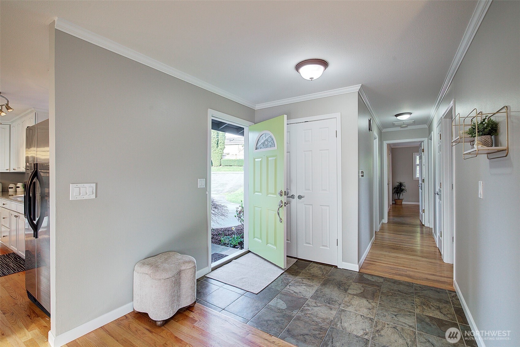 15023 Simonds Road Northeast Kenmore, WA 98028 - Photo 3 of 26