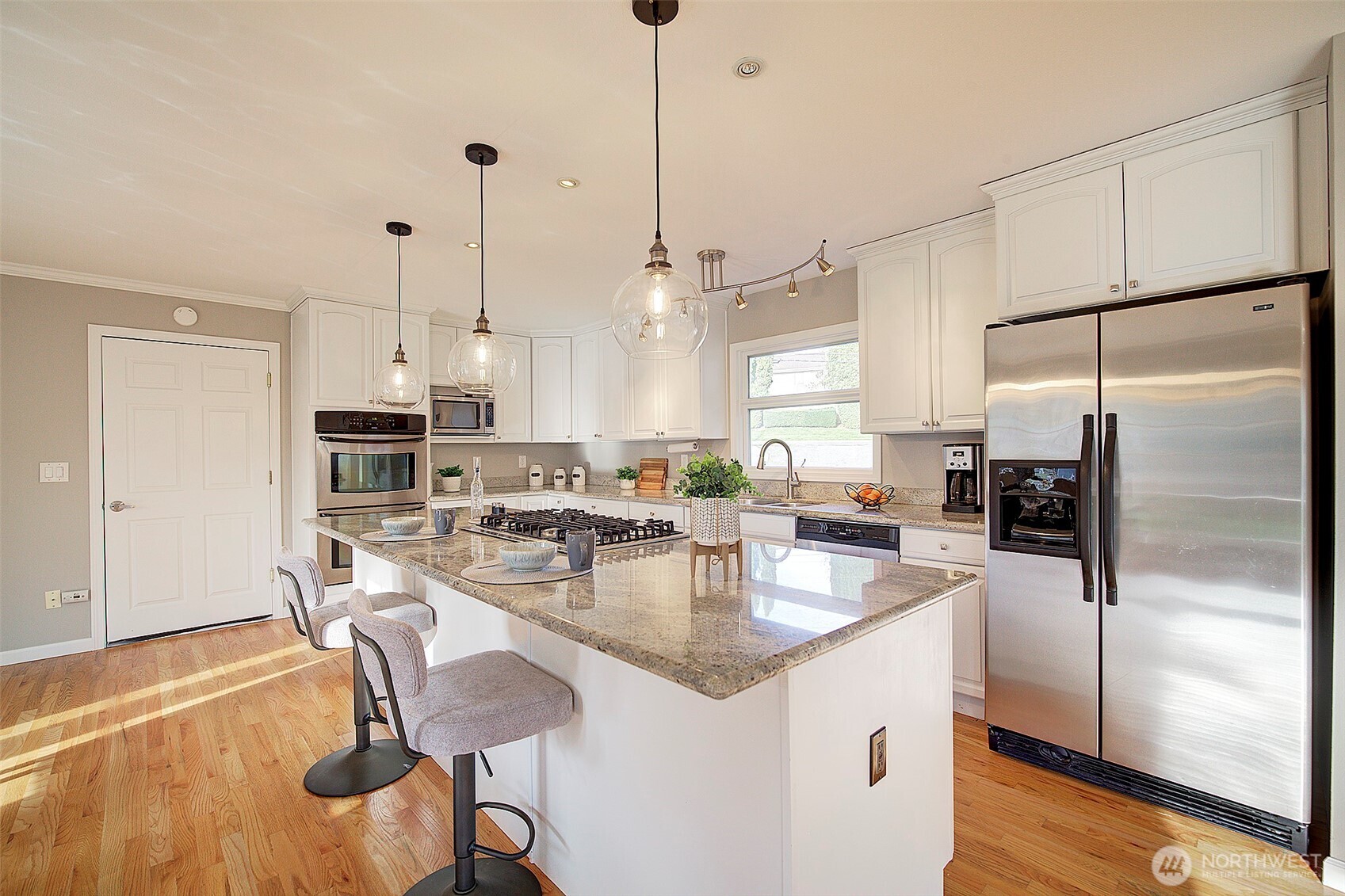 15023 Simonds Road Northeast Kenmore, WA 98028 - Photo 6 of 26