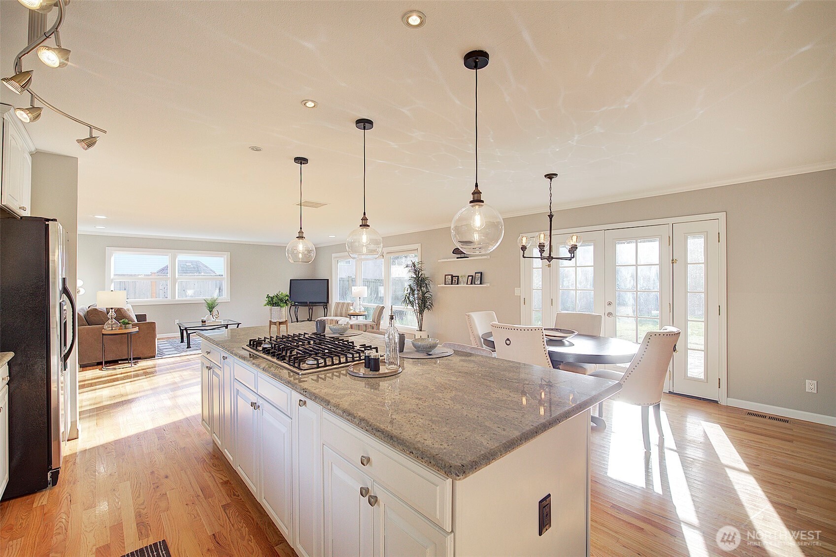 15023 Simonds Road Northeast Kenmore, WA 98028 - Photo 7 of 26