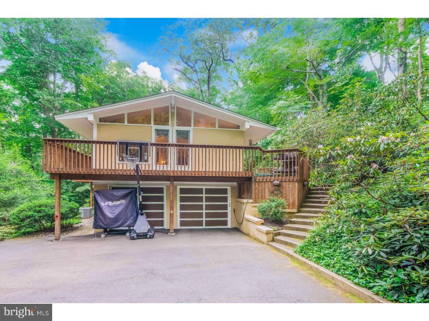 965 Dale Road Jenkintown, PA 19046 - Photo 2 of 25 Side Yard