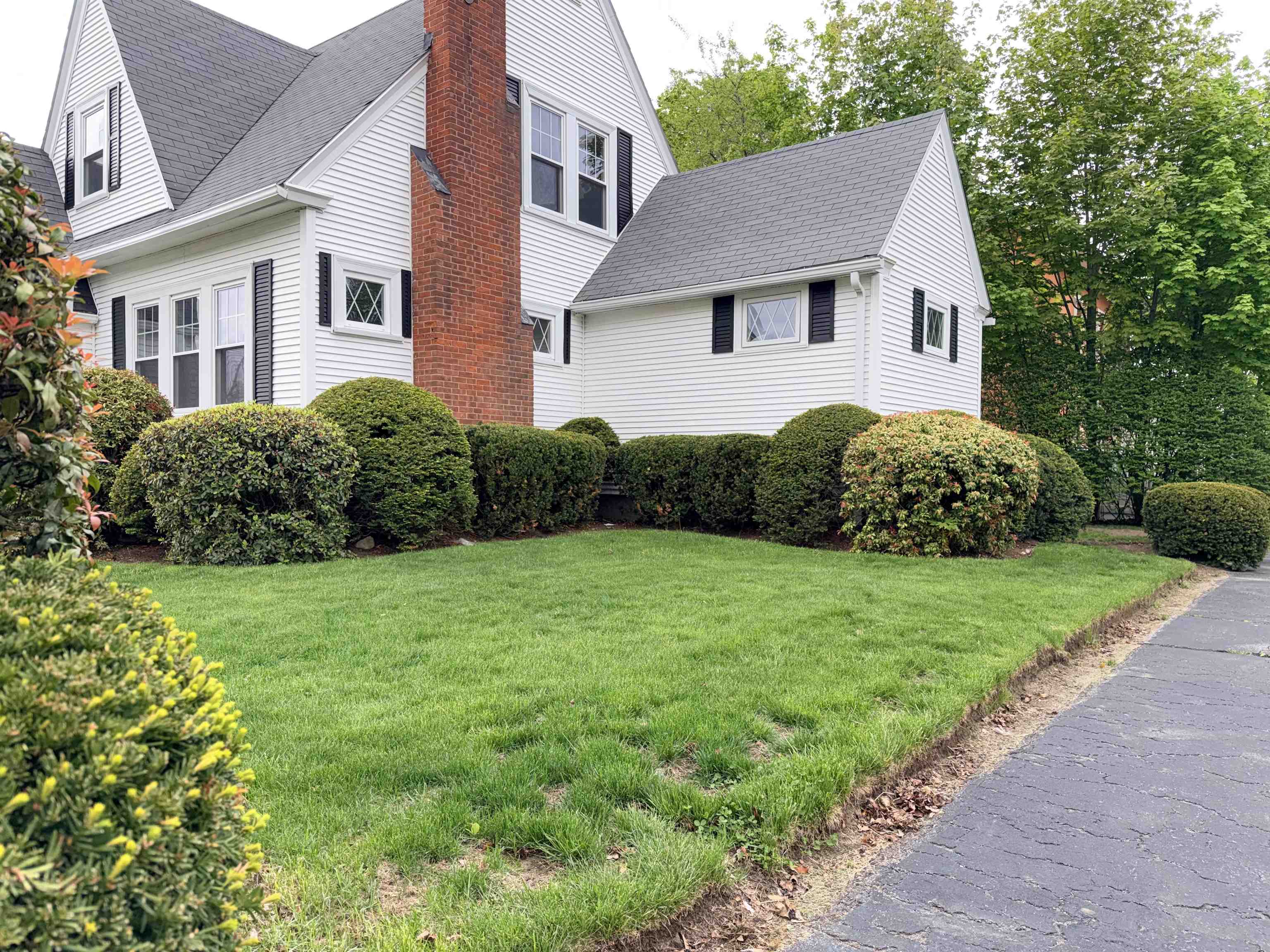 406 East High Street Manchester, NH 03104 - Photo 4 of 49
