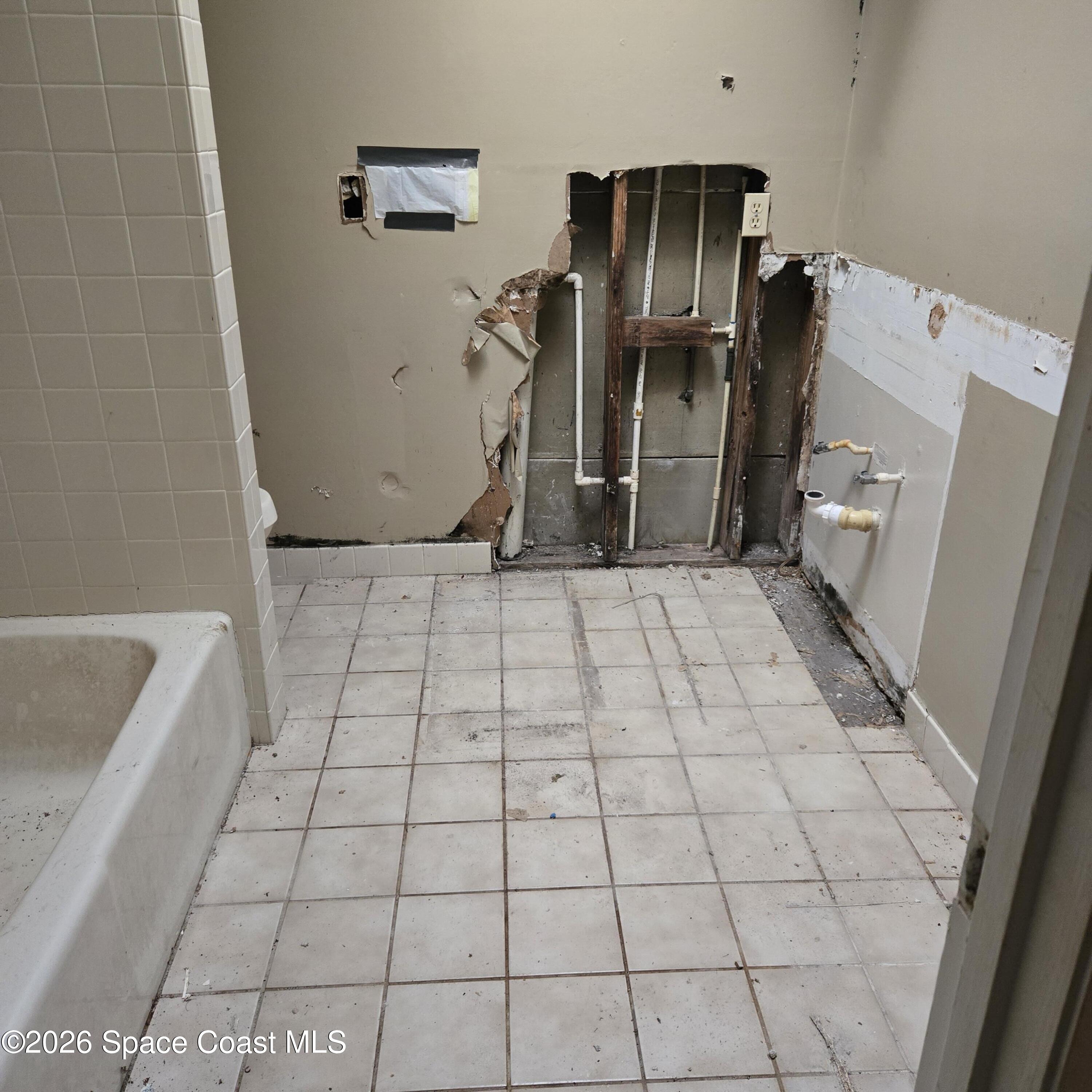 455 East Hall Road Merritt Island, FL 32953 - Photo 24 of 35 20260106_154909