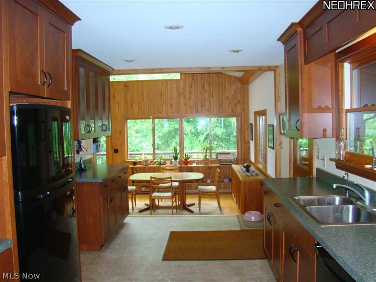 4602 Sweet West Road Middlefield, OH 44062 - Photo 6 of 24