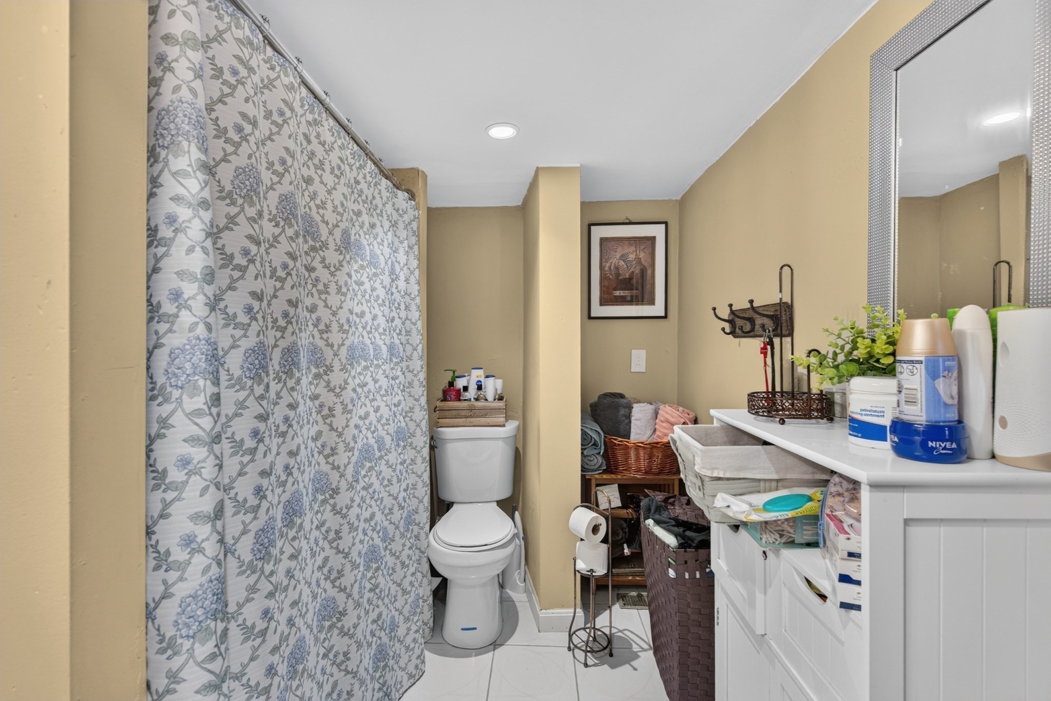 445 Walnut Avenue Boston, MA 02119 - Photo 14 of 42 Gallery Image 14