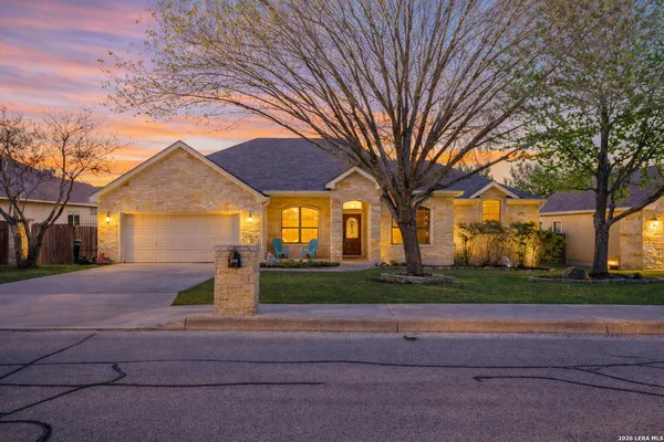 $545,000 | 225 Lone Tree, Boerne, TX 78006