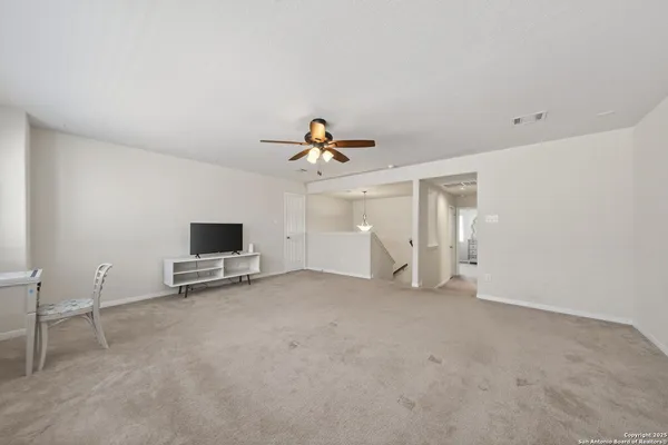 $2,250 | 147 Brook View, Cibolo, TX 78108