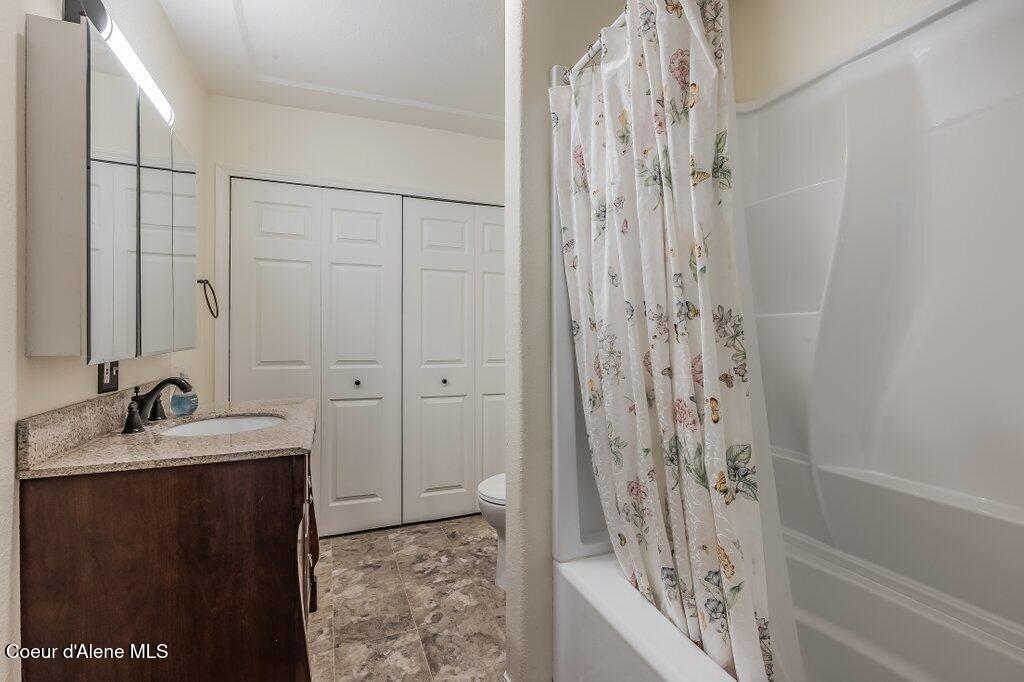 1515 6th Street Coeur D'Alene, ID 83814 - Photo 21 of 53 Main Level Bathroom/Laundry