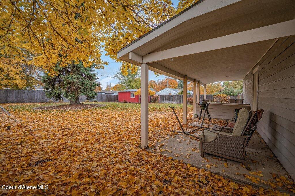 1515 6th Street Coeur D'Alene, ID 83814 - Photo 51 of 53 Back Yard in Autumn